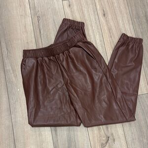 WeWoreWhat Brown Sweatpants with Tapered Ankle Design